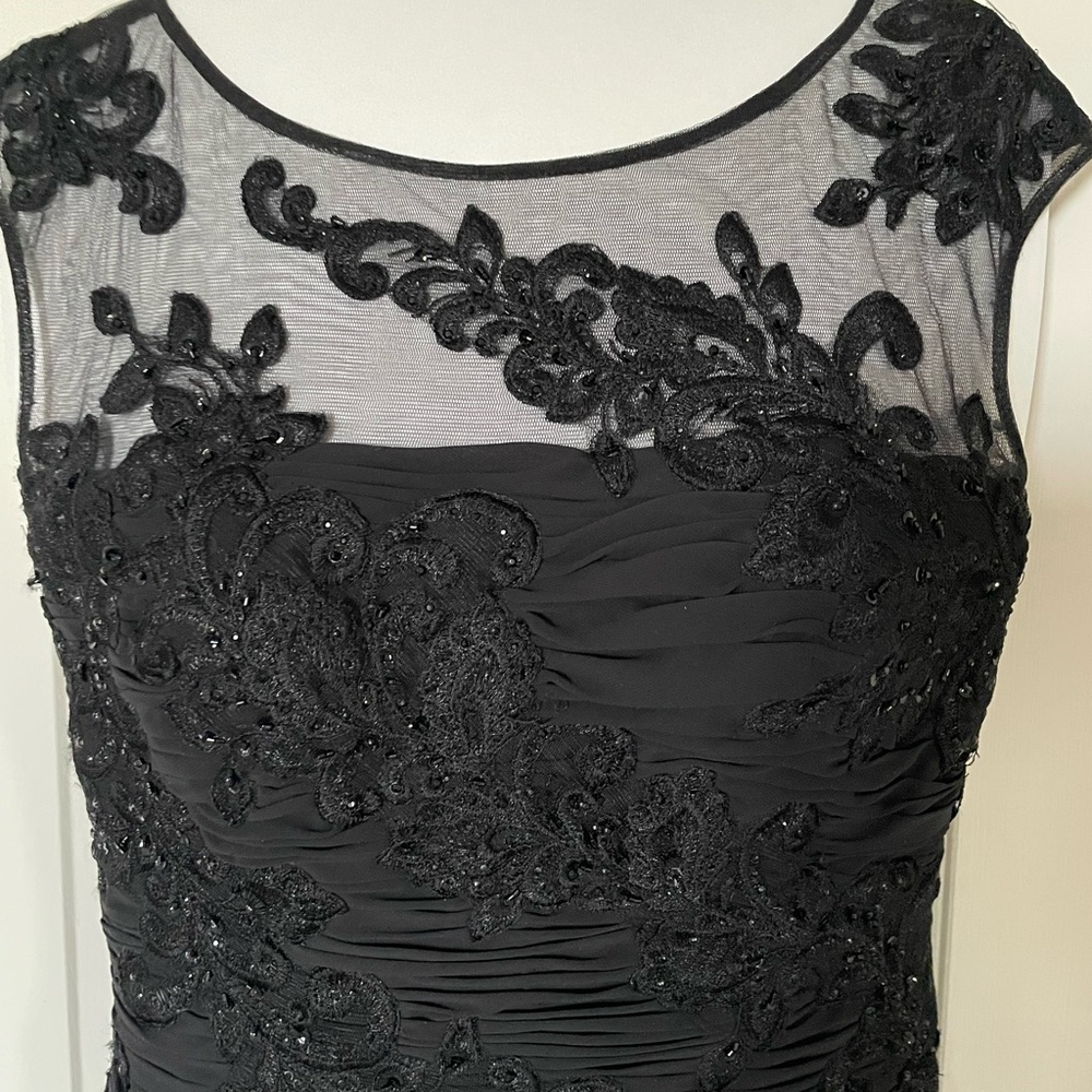 Mon Cheri Elegant Black Dress - Picture 4 of 4